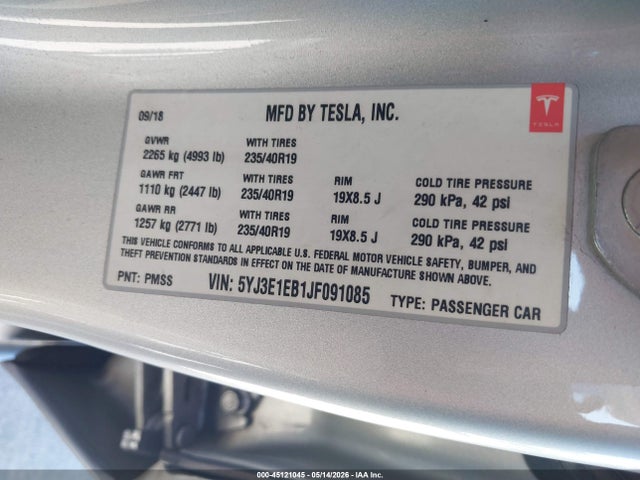 45121045 :رقم المزاد ، 5YJ3E1EB1JF091085 vin ، 2018 Tesla Model 3 Long Range/performance مزاد بيع