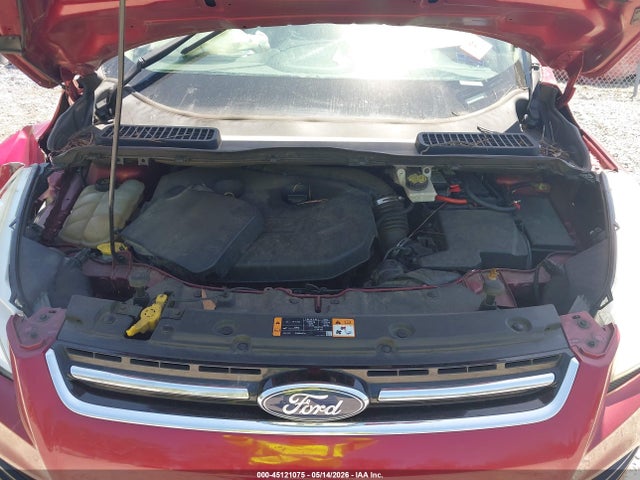 45121075 :رقم المزاد ، 1FMCU0J97GUB44187 vin ، 2016 Ford Escape Titanium مزاد بيع