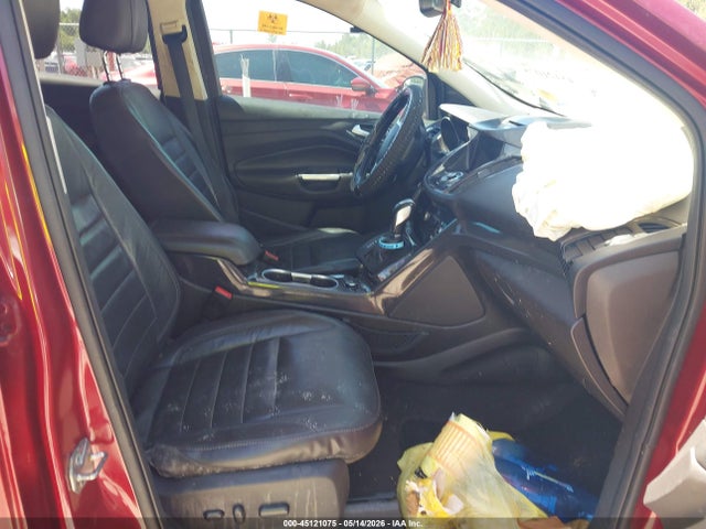 45121075 :رقم المزاد ، 1FMCU0J97GUB44187 vin ، 2016 Ford Escape Titanium مزاد بيع
