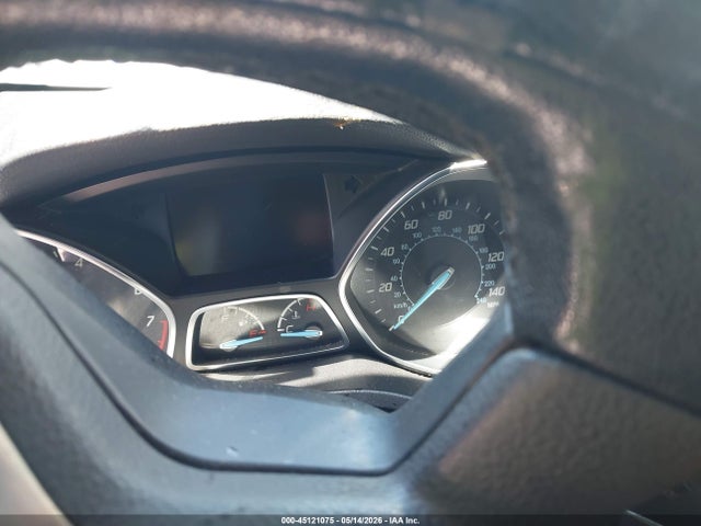 45121075 :رقم المزاد ، 1FMCU0J97GUB44187 vin ، 2016 Ford Escape Titanium مزاد بيع