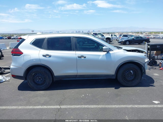 2018 Nissan Rogue S მანქანა იყიდება აუქციონზე, vin: 5N1AT2MT8JC711307, აუქციონის ნომერი: 45121077