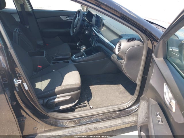 Продажа на аукционе авто 2022 Kia Forte Lxs, vin: 3KPF24AD8NE442701, номер лота: 45121097