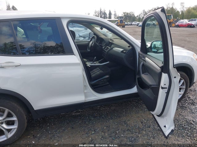 2011 Bmw X3 Xdrive28i მანქანა იყიდება აუქციონზე, vin: 5UXWX5C55BL700297, აუქციონის ნომერი: 45121098