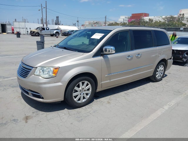 45121144 :رقم المزاد ، 2C4RC1CG1CR246076 vin ، 2012 Chrysler Town & Country Touring-l مزاد بيع