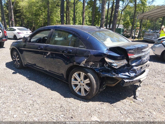 2013 Chrysler 200 Lx მანქანა იყიდება აუქციონზე, vin: 1C3CCBAB1DN698213, აუქციონის ნომერი: 45121162