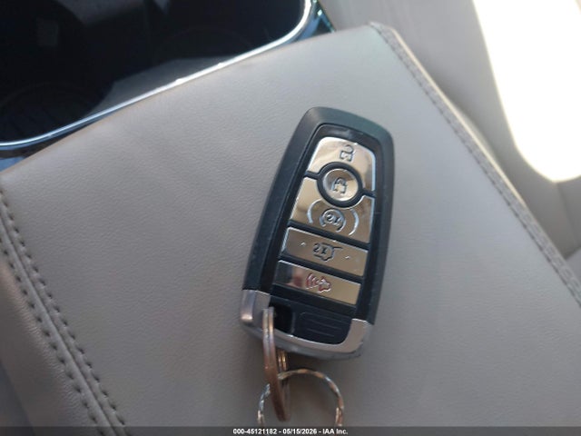 Продажа на аукционе авто 2021 Lincoln Nautilus Standard, vin: 2LMPJ6J98MBL15824, номер лота: 45121182