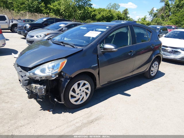 45121243 :رقم المزاد ، JTDKDTB39F1114880 vin ، 2015 Toyota Prius C Two مزاد بيع