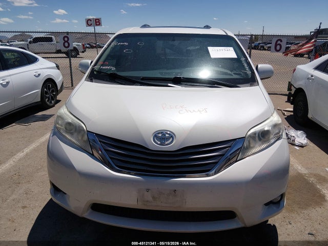 5TDYZ3DC5HS775286 Toyota Sienna Xle Premium 8 Passenger