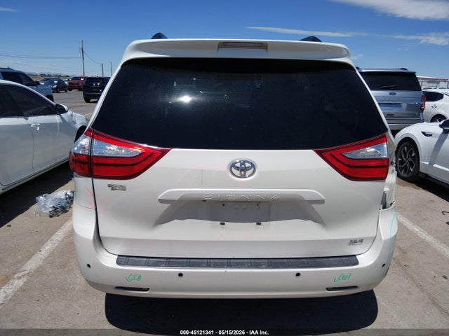 5TDYZ3DC5HS775286 Toyota Sienna Xle Premium 8 Passenger