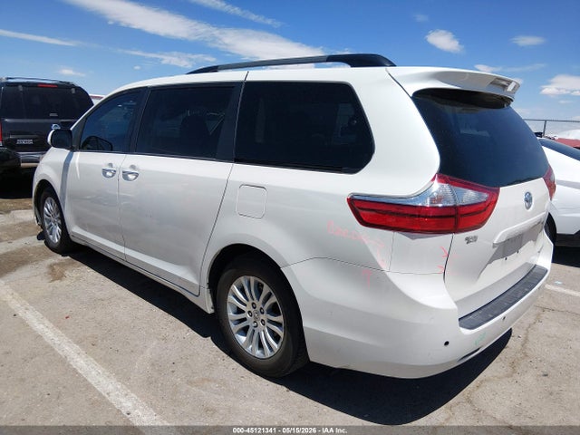 5TDYZ3DC5HS775286 Toyota Sienna Xle Premium 8 Passenger