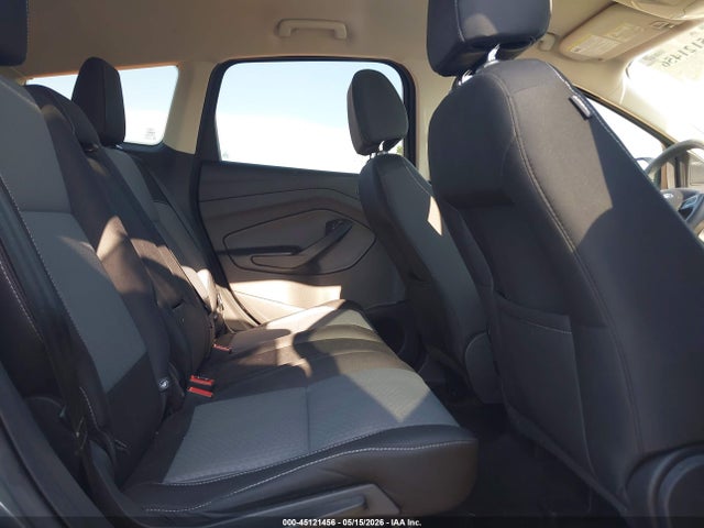Продажа на аукционе авто 2017 Ford Escape Se, vin: 1FMCU0GD9HUE33598, номер лота: 45121456