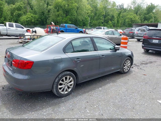 45121482 :رقم المزاد ، 3VWDP7AJ1DM450348 vin ، 2013 Volkswagen Jetta 2.5l Se مزاد بيع