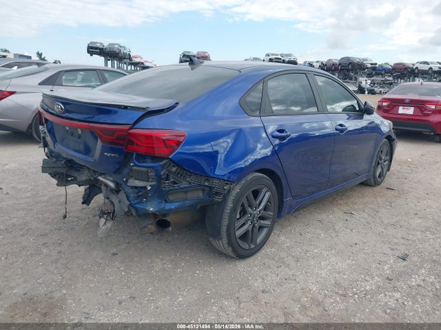 2021 Kia Forte Gt-line მანქანა იყიდება აუქციონზე, vin: 3KPF34AD6ME385071, აუქციონის ნომერი: 45121494