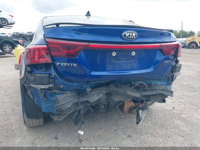 2021 Kia Forte Gt-line მანქანა იყიდება აუქციონზე, vin: 3KPF34AD6ME385071, აუქციონის ნომერი: 45121494
