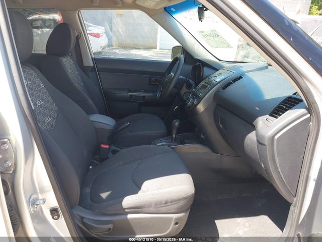 45121510 :رقم المزاد ، KNDJT2A26A7702128 vin ، 2010 Kia Soul + مزاد بيع