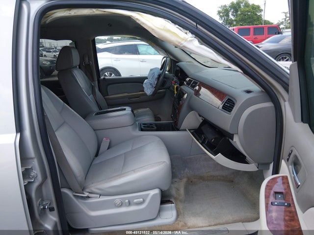 45121532 :رقم المزاد ، 3GNGK26K98G156629 vin ، 2008 Chevrolet Suburban 2500 Lt مزاد بيع