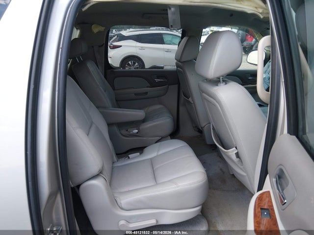 45121532 :رقم المزاد ، 3GNGK26K98G156629 vin ، 2008 Chevrolet Suburban 2500 Lt مزاد بيع