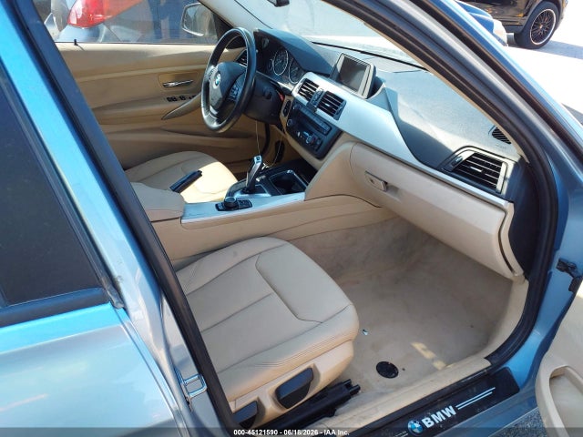 45121590 :رقم المزاد ، WBA3B1C52EK134893 vin ، 2014 Bmw 320i مزاد بيع