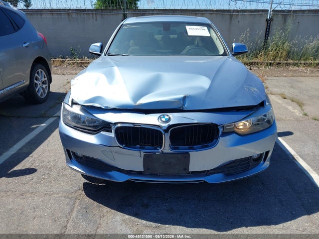 45121590 :رقم المزاد ، WBA3B1C52EK134893 vin ، 2014 Bmw 320i مزاد بيع