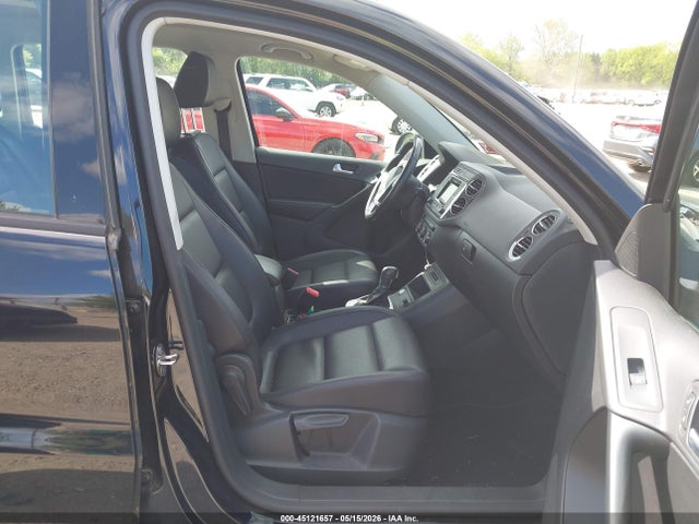 Продажа на аукционе авто 2016 Volkswagen Tiguan S, vin: WVGBV7AX8GK000210, номер лота: 45121657