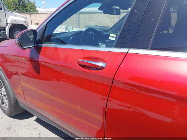WDC0G4KB7HF158999 Mercedes-Benz Glc 300 4matic