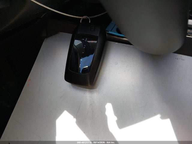 JTDACAAU5T3073600 Toyota PRIUS XLE