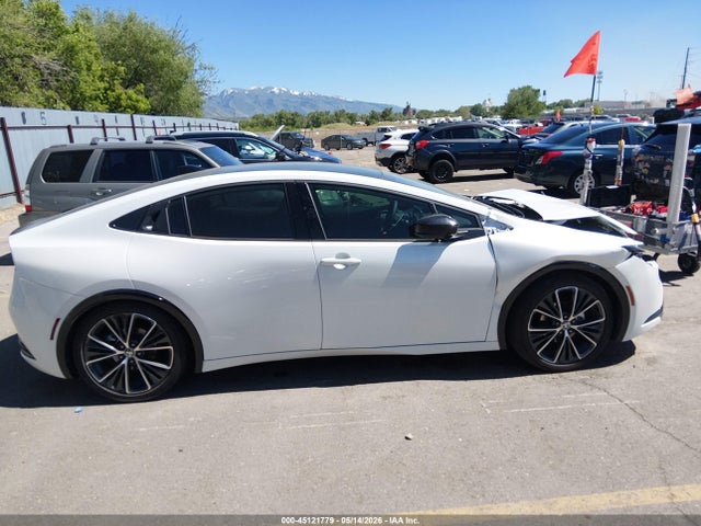 JTDACAAU5T3073600 Toyota PRIUS XLE