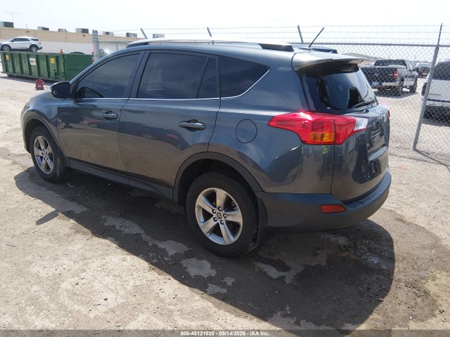 JTMRFREV8FD115297 Toyota Rav4 Xle