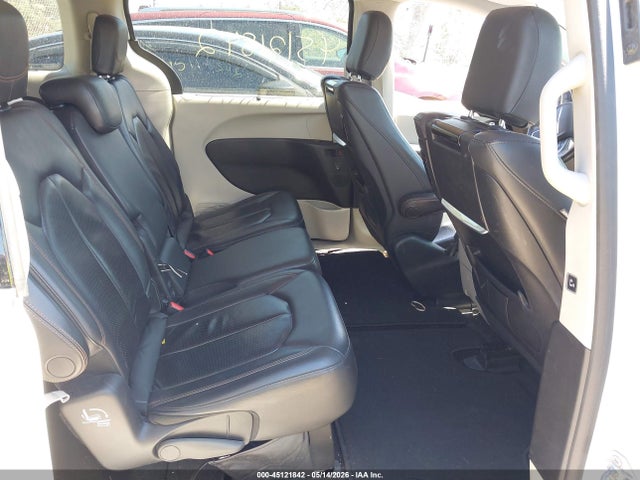 Продаж на аукціоні авто 2017 Chrysler Pacifica Touring-l Plus, vin: 2C4RC1EG3HR578797, номер лоту: 45121842