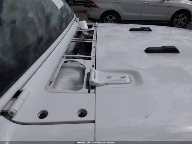 1C4HJXEGXNW104627 Jeep Wrangler Unlimited Sahara 4x4