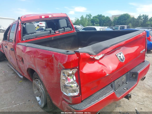 45121941 :رقم المزاد ، 1C6RR7FT3JS184936 vin ، 2018 Ram 1500 Express  4x4 6'4 Box مزاد بيع