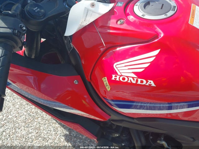 2025 Honda Cbr650 R მანქანა იყიდება აუქციონზე, vin: MLHRH1558S5100232, აუქციონის ნომერი: 45122022