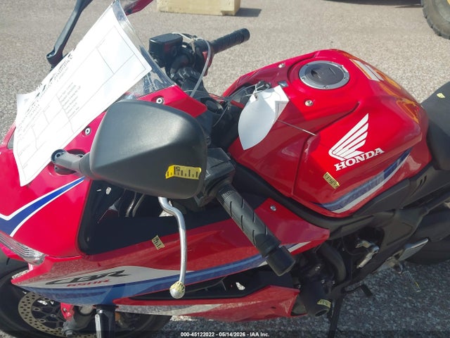 2025 Honda Cbr650 R მანქანა იყიდება აუქციონზე, vin: MLHRH1558S5100232, აუქციონის ნომერი: 45122022