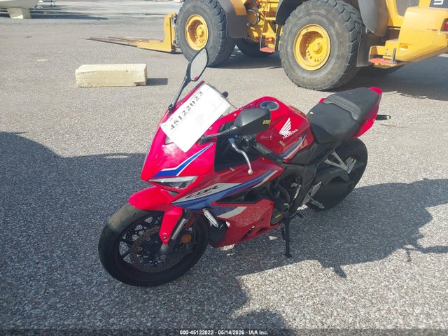 2025 Honda Cbr650 R მანქანა იყიდება აუქციონზე, vin: MLHRH1558S5100232, აუქციონის ნომერი: 45122022
