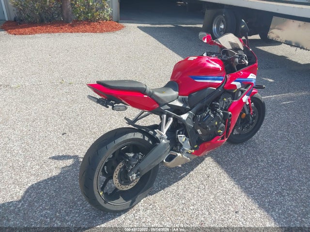 2025 Honda Cbr650 R მანქანა იყიდება აუქციონზე, vin: MLHRH1558S5100232, აუქციონის ნომერი: 45122022
