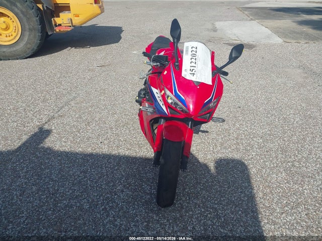 2025 Honda Cbr650 R მანქანა იყიდება აუქციონზე, vin: MLHRH1558S5100232, აუქციონის ნომერი: 45122022