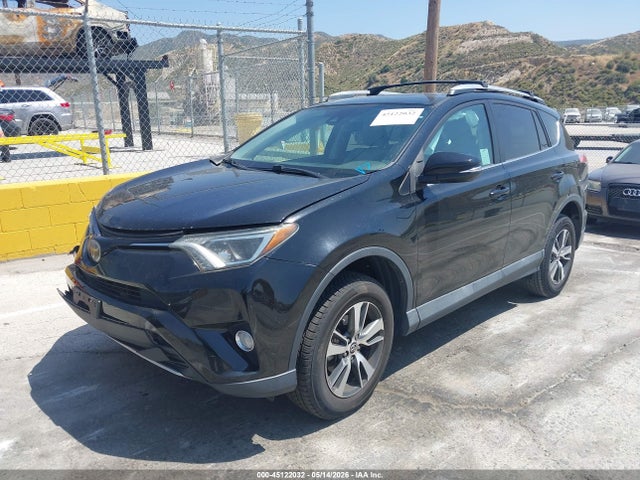 2T3WFREV9JW461874 Toyota Rav4 Xle