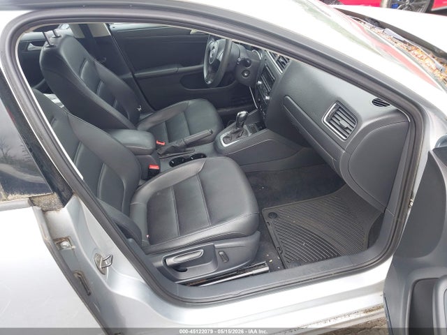 45122079 :رقم المزاد ، 3VWD17AJ2EM274882 vin ، 2014 Volkswagen Jetta 1.8t Se مزاد بيع
