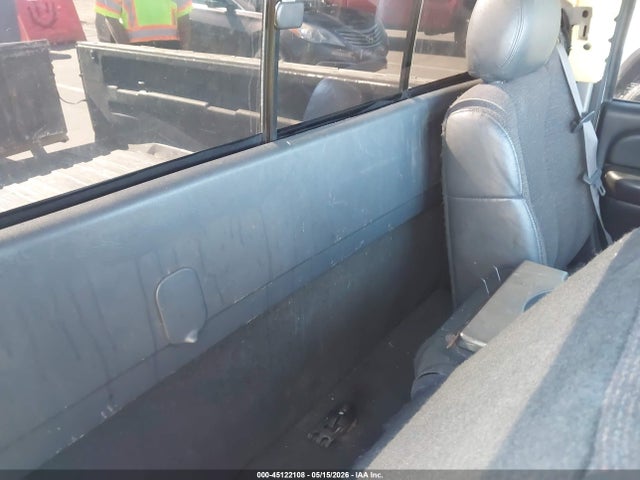 Auction sale of the 2000 Gmc Sierra 1500 Sl, vin: 1GTEC14W5YZ215852, lot number: 45122108