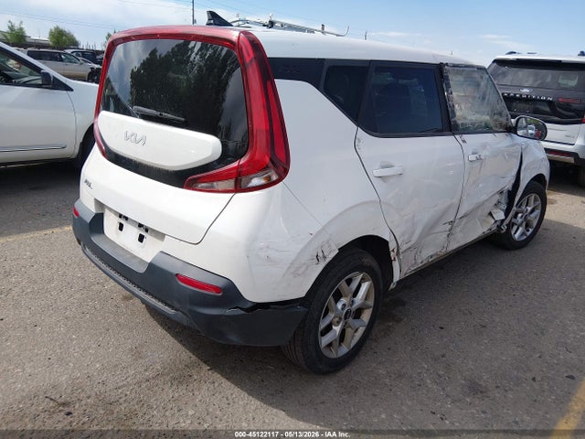2022 Kia Soul Lx მანქანა იყიდება აუქციონზე, vin: KNDJ23AU6N7816646, აუქციონის ნომერი: 45122117