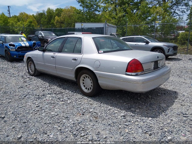 45122136 :رقم المزاد ، 2FAFP74W2YX136016 vin ، 2000 Ford Crown Victoria Lx مزاد بيع