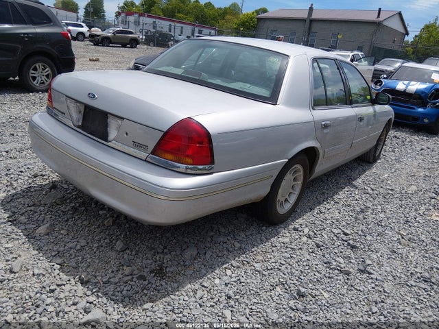 45122136 :رقم المزاد ، 2FAFP74W2YX136016 vin ، 2000 Ford Crown Victoria Lx مزاد بيع