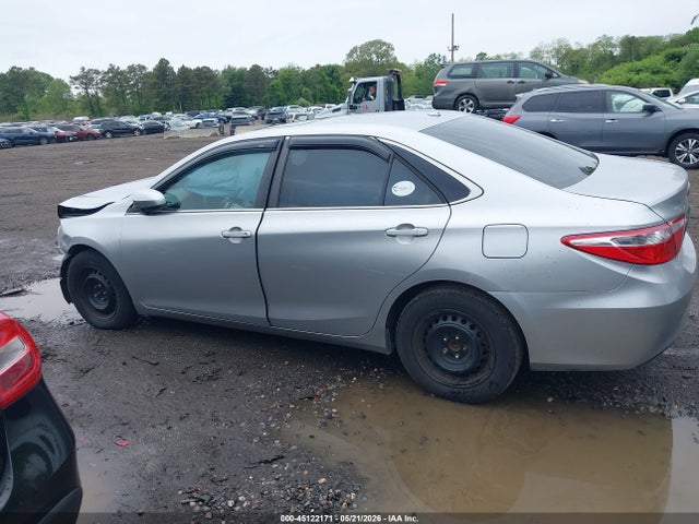 2015 Toyota Camry Xle მანქანა იყიდება აუქციონზე, vin: 4T1BF1FK5FU968887, აუქციონის ნომერი: 45122171