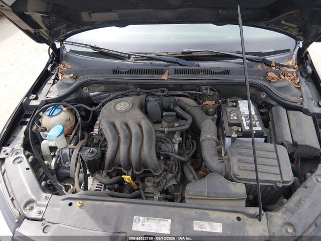 2015 Volkswagen Jetta 2.0l S მანქანა იყიდება აუქციონზე, vin: 3VW2K7AJ5FM296364, აუქციონის ნომერი: 45122180