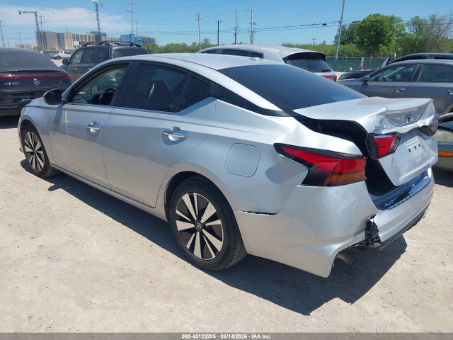 1N4BL4DV8NN328778 Nissan Altima Sv Fwd