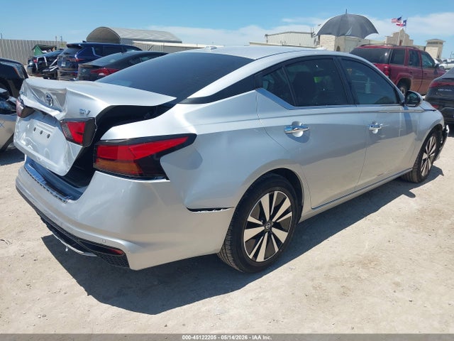 1N4BL4DV8NN328778 Nissan Altima Sv Fwd