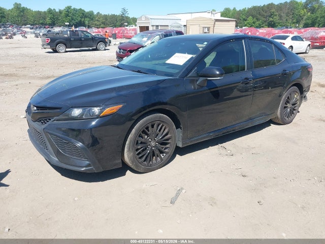 45122231 :رقم المزاد ، 4T1T11AK2MU492105 vin ، 2021 Toyota Camry Se Nightshade Edition مزاد بيع