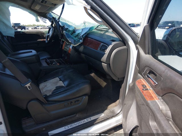 Aukcja sprzedaży 2011 Chevrolet Suburban 1500 Ltz, vin: 1GNSKKE3XBR273437, numer aukcji: 45122253