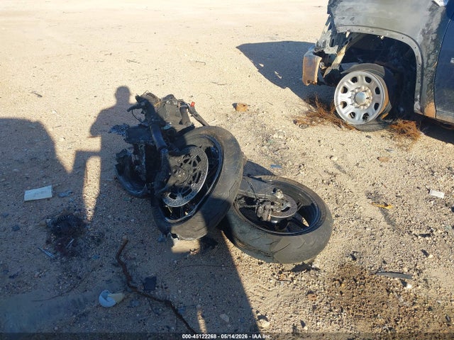 45122268 :رقم المزاد ، JKBZXJK16SA011389 vin ، 2025 Kawasaki Zx636 K مزاد بيع