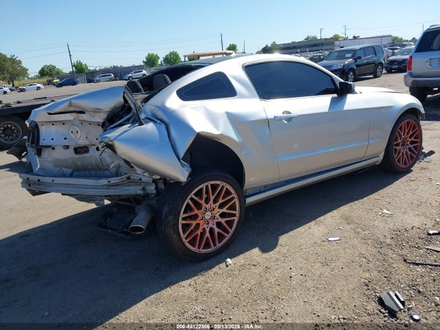 45122306 :رقم المزاد ، 1ZVBP8AM1E5242713 vin ، 2014 Ford Mustang V6 مزاد بيع